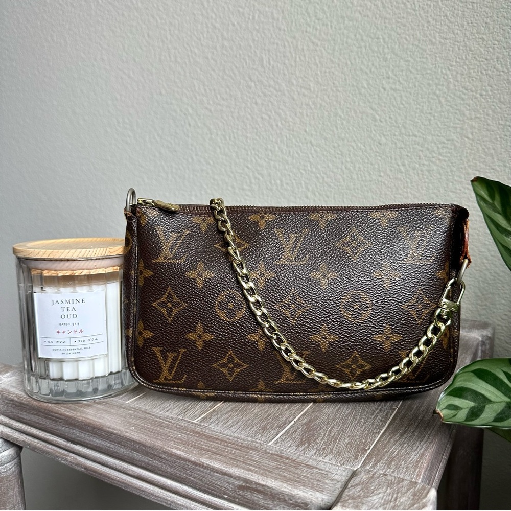 🌼AUTHENTIC Louis Vuitton Pochette 🌼